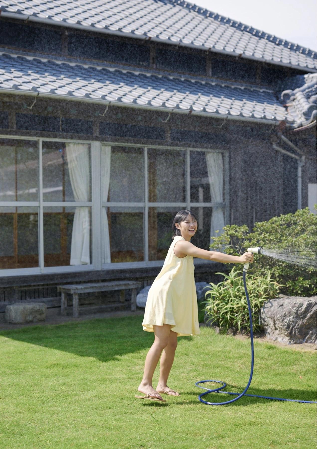 Miku Kuwajima 桑島海空, Dolce 写真集 「ラスト・サマー・ビキニ」 Set.02(6)