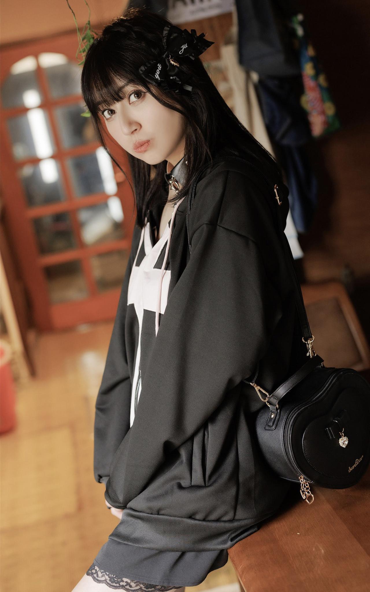 Manami Shindo 新藤まなみ, 写真集 スパイスビジュアル 『Kiss You Vol.2』 Set.01(4)