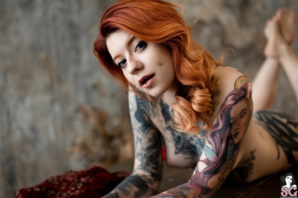 Redd Suicide, Lady in Red