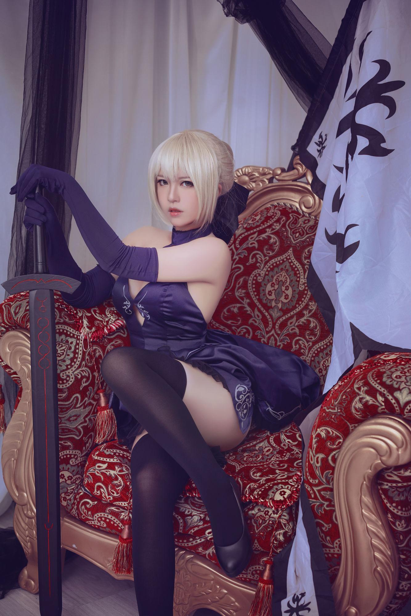 [网红COSER] 半半子&索索sophia – 黑贞1(11)