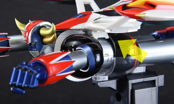 Goldorak GX-76 DC (Bandai) - Page 10 U9R48LLi_o