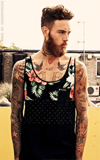 Billy Huxley - Page 2 BsAueoBS_o