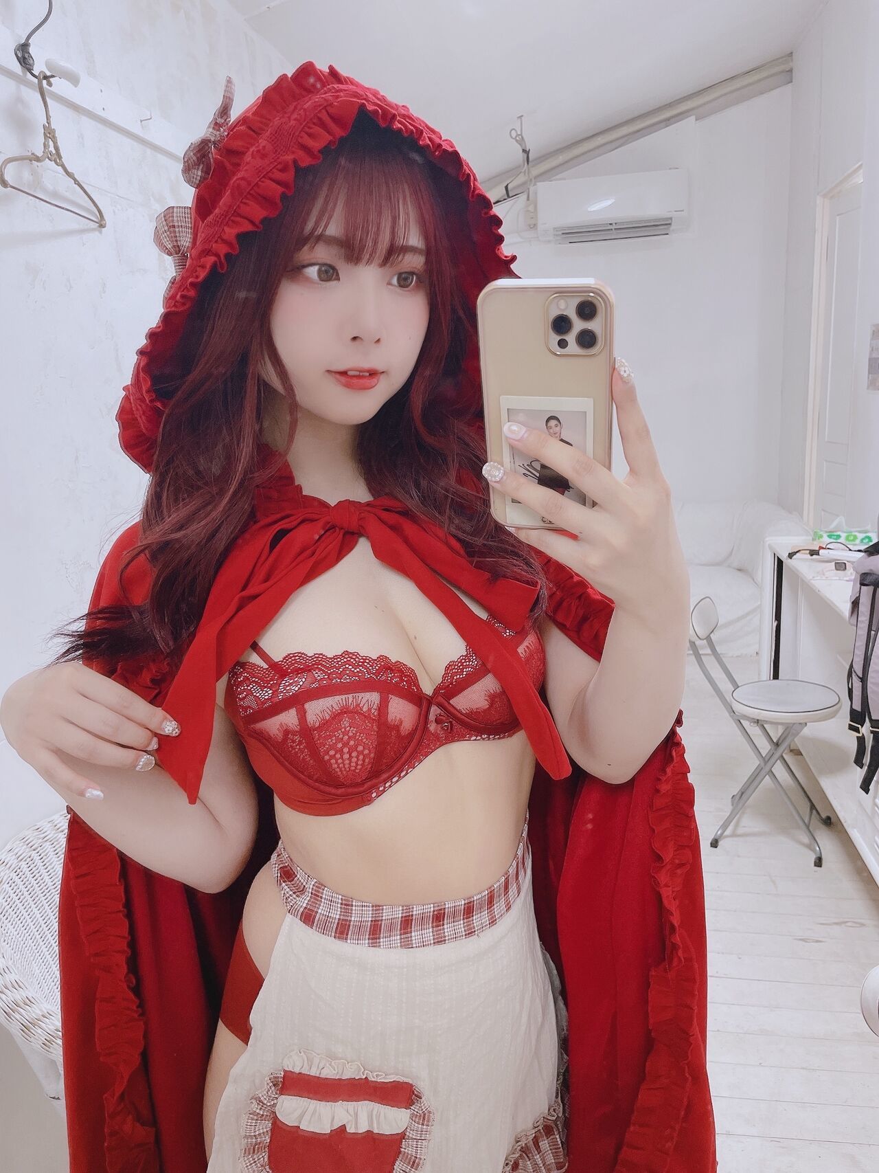 Tomiko - Red Riding Hood