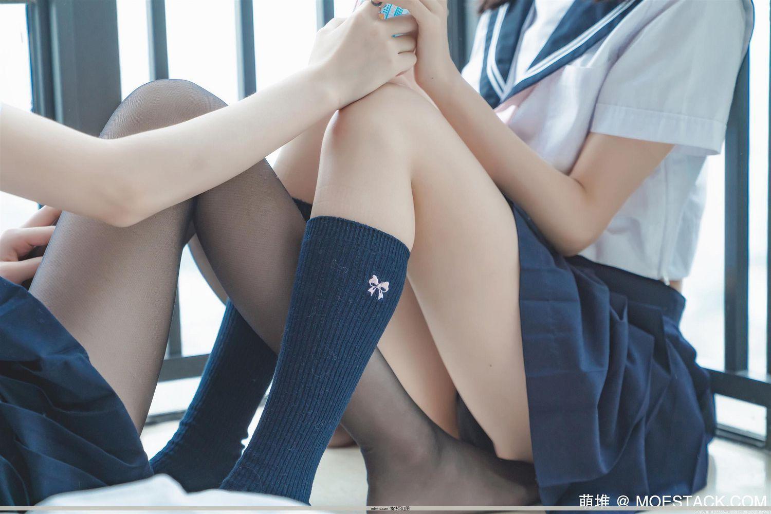 微博美女:@桜桃喵 – 她(制服×制服) (微博美女:@桜桃喵&福利妹子图-萌系小姐姐治愈系美少女Coser@木绵绵OwO)[37P](19)