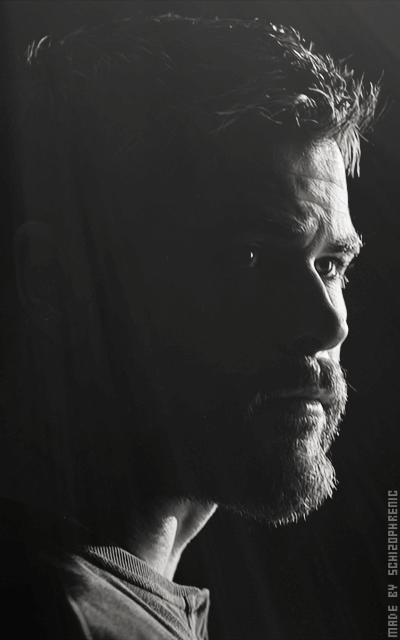 Chris Hemsworth CaINruy5_o