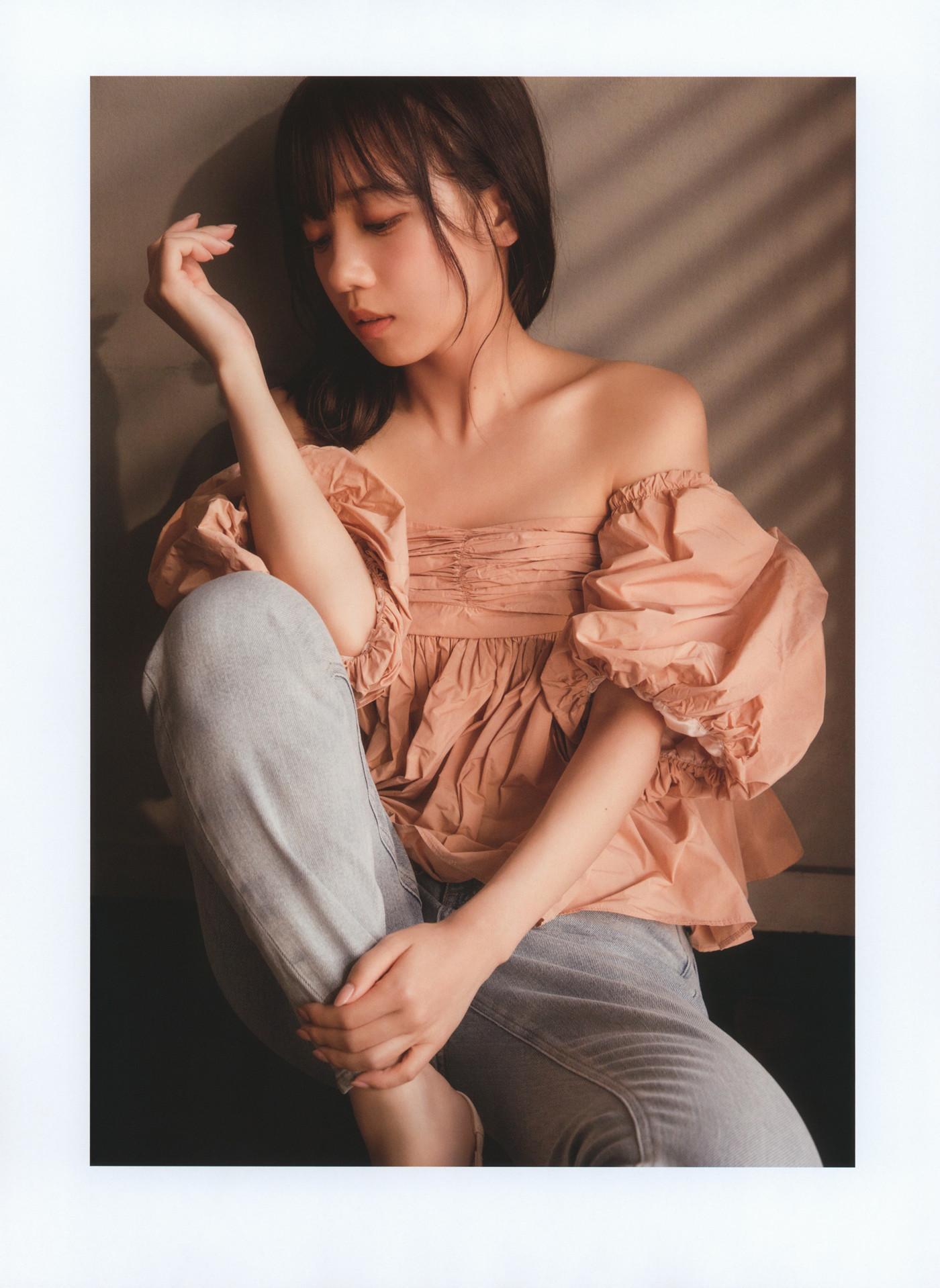 Kyoko Saito 齊藤京子, WHITE Graph 009 Set.03(14)