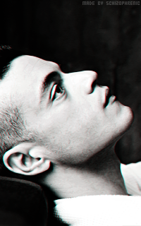 Rami Malek 1zbI59PN_o