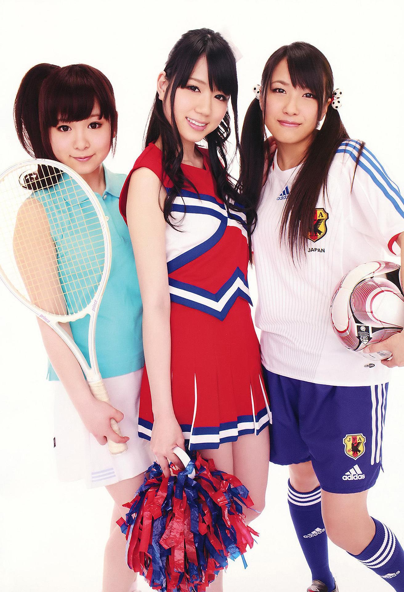 Rina Koike 小池里奈, Young Animal 2011 No.12 (ヤングアニマル 2011年12号)(26)