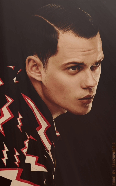 Bill Skarsgärd XH1EQIe3_o