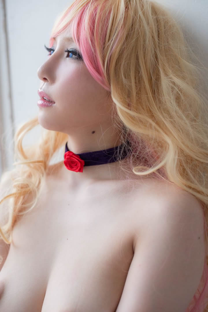 The best cosplay queen Xueluer has no holy light human body 24