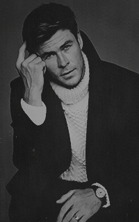 Chris Hemsworth MQnDr6Uo_o