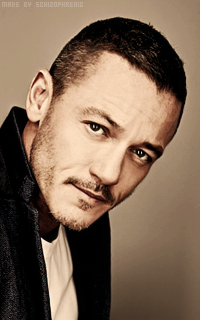 Luke Evans KQHfdE9V_o