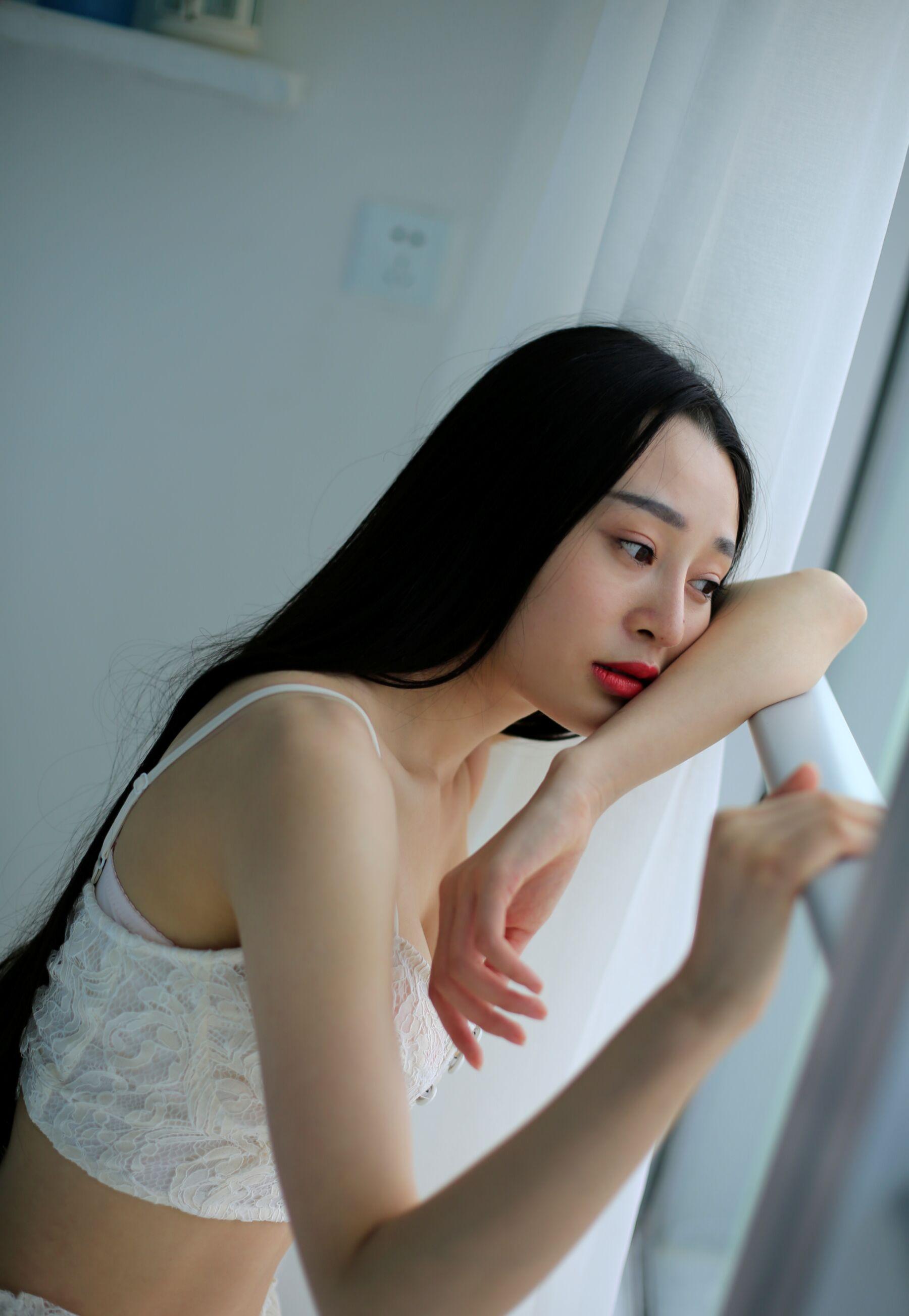国模套图 素人私房流出(362)