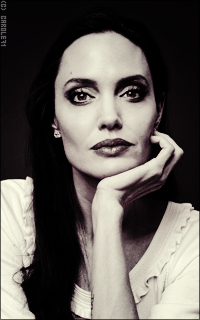 Angelina Jolie H2Ye9rx9_o