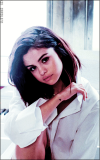 Selena Gomez 5bs2jO3w_o