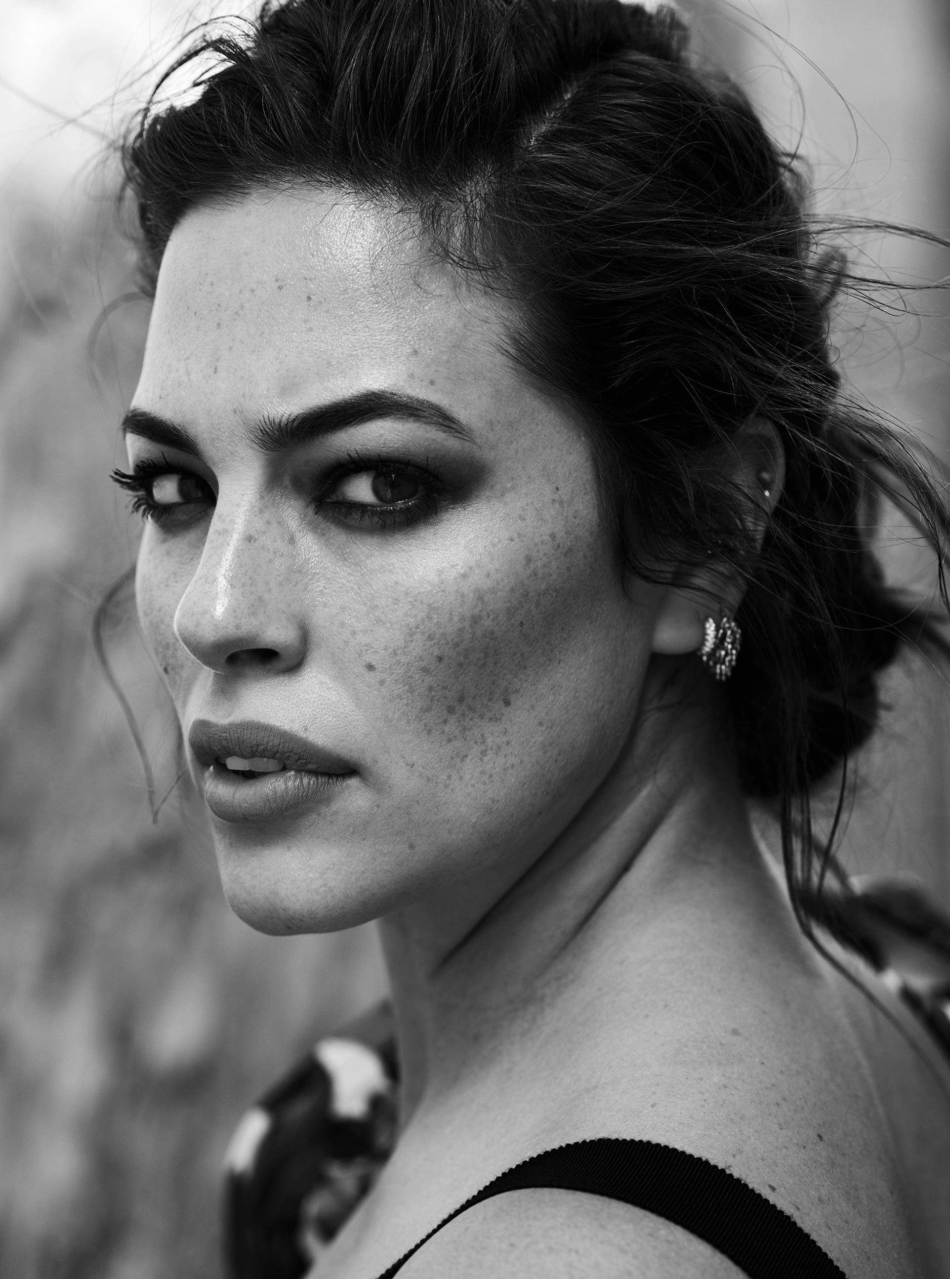 Ashley Graham by Bikramjit Bose - Harper's Bazaar Arabia march 2019 Эшли Грэм гуляет по старому городу в Дубае / фото 04