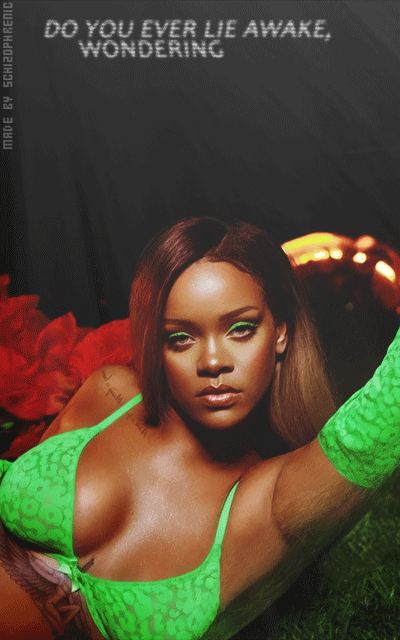 Rihanna WTXmYJe7_o