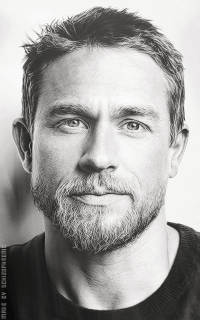 Charlie Hunnam ULQlvokk_o