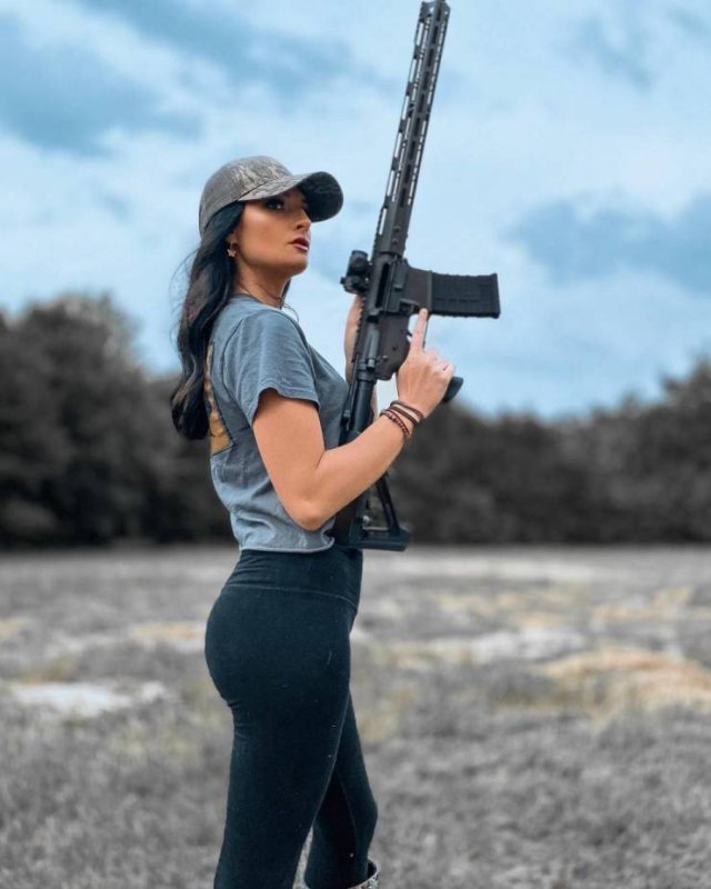 WOMEN WITH WEAPONS...9 Zt6VwX3D_o