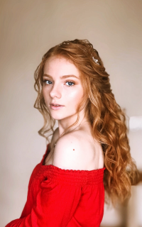 Julia Adamenko V1TxyZ1N_o