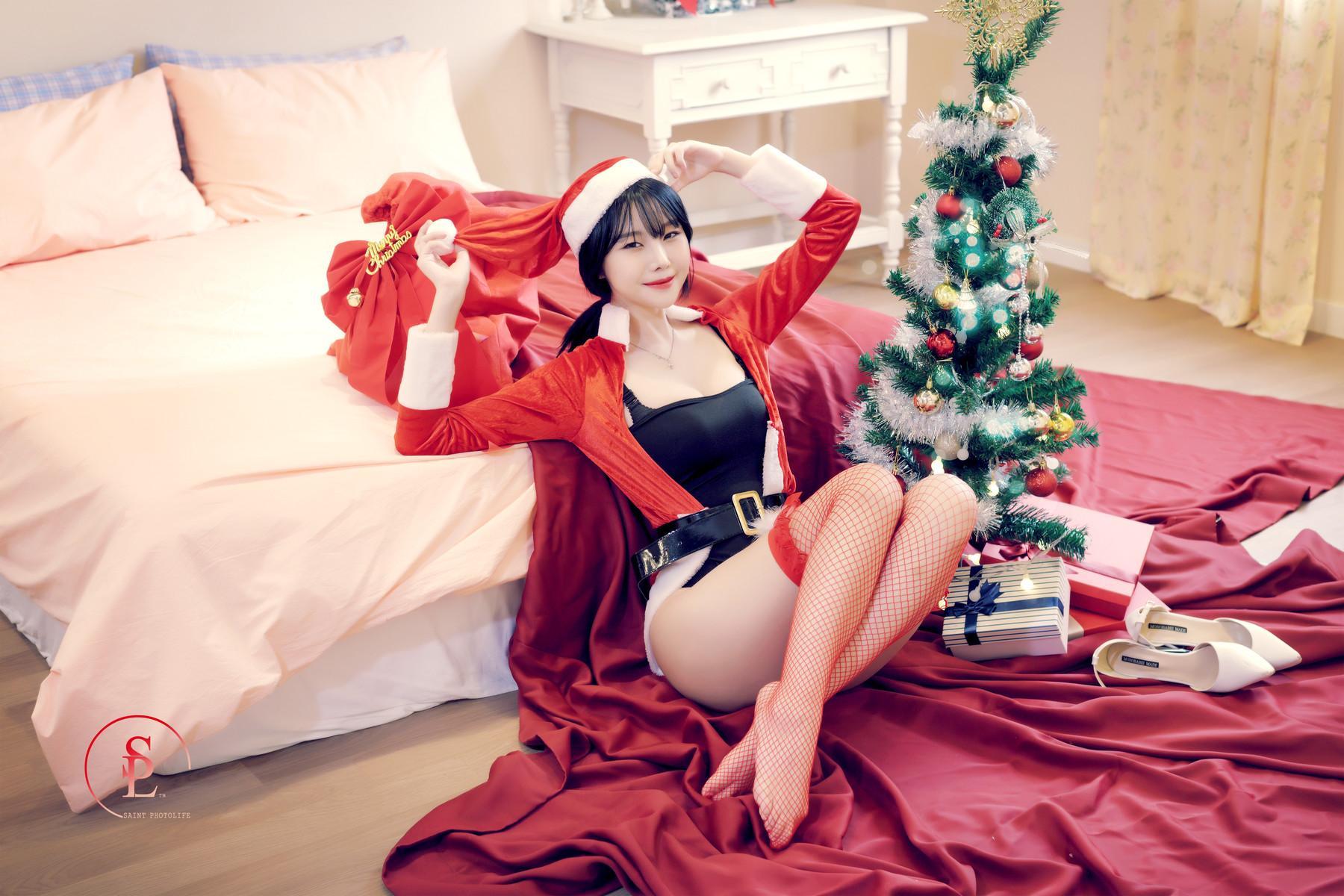 Yuna 유나, [SAINT Photolife] Merry Yuna’s Xmas Set.01(10)