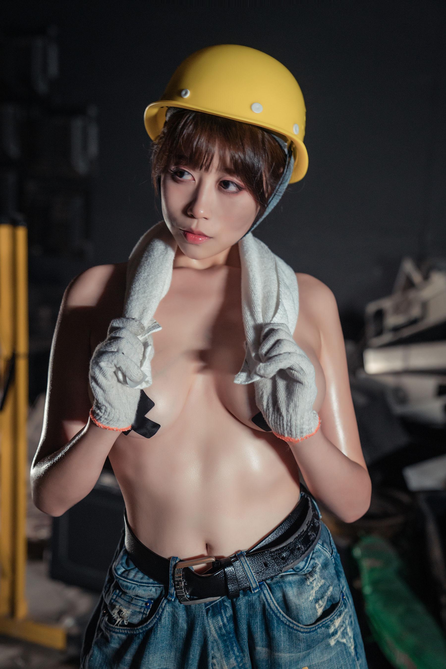 [Cosplay] 奈汐酱nice – 咱们工人有力量 写真集(16)