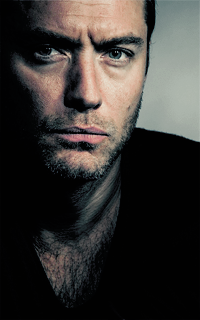 Jude Law - Page 5 CQVK5URv_o