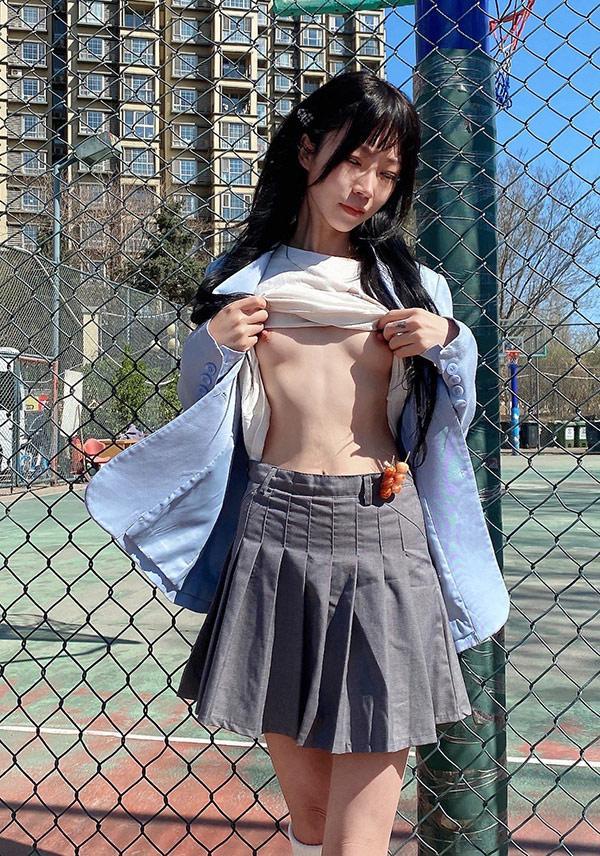 露出系人妻@彤彤乖 私拍尺度作品合集(2)