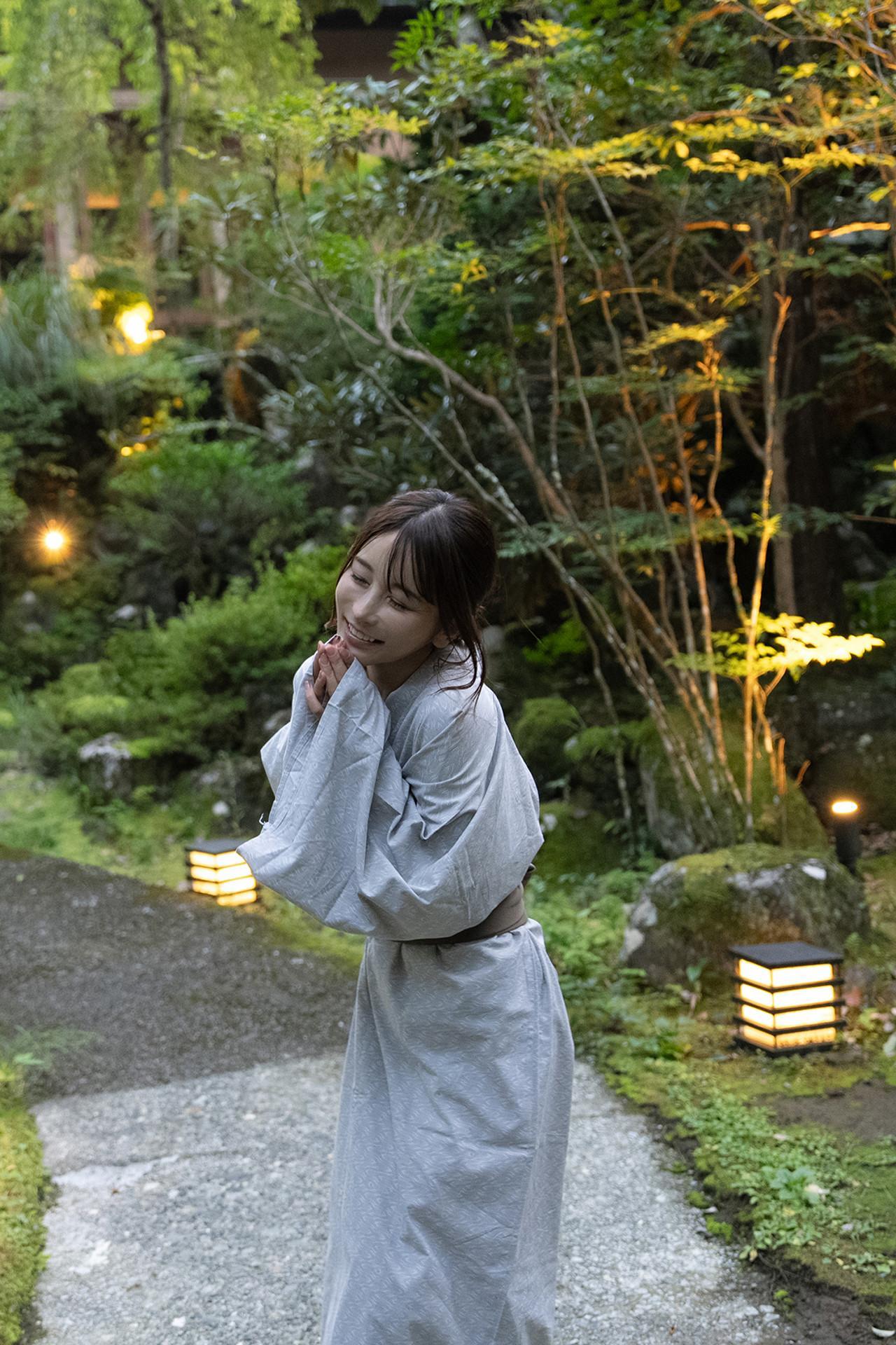 Ikumi いくみ, デジタル写真集 『MITSU』 Set.02(1)