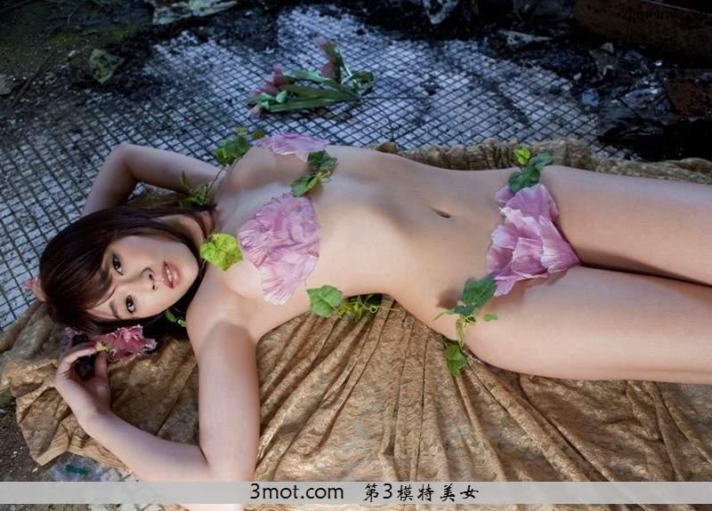 高挑身材的日本美女花容月貌(1)