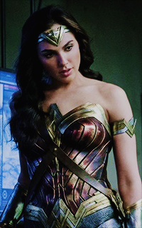 Gal Gadot LCR5rRcx_o