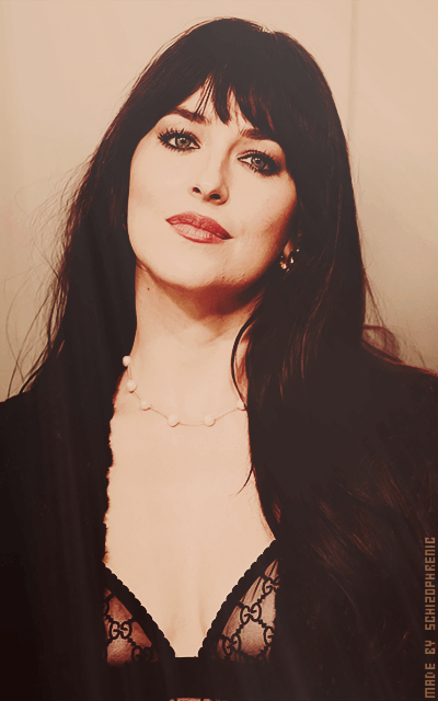 Dakota Johnson GAqY7mY9_o