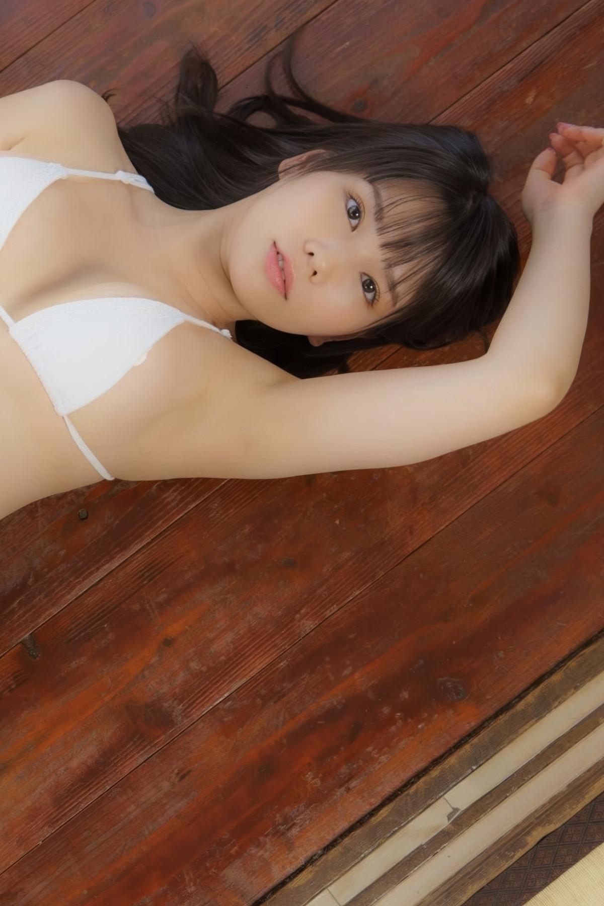 Yuka Aragaki 新垣優香, 写真集 「ミルキーグラマーが止まらない」 Set.02(54)