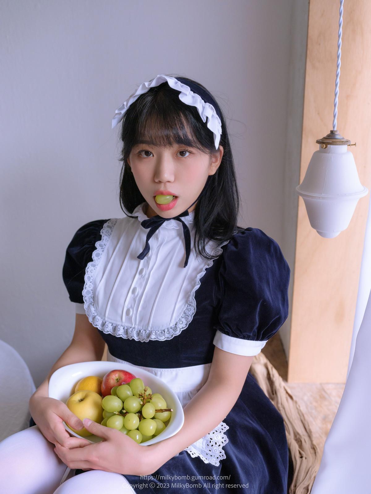 Yui 유이, [MilkyBomb] Maid Set.01(5)