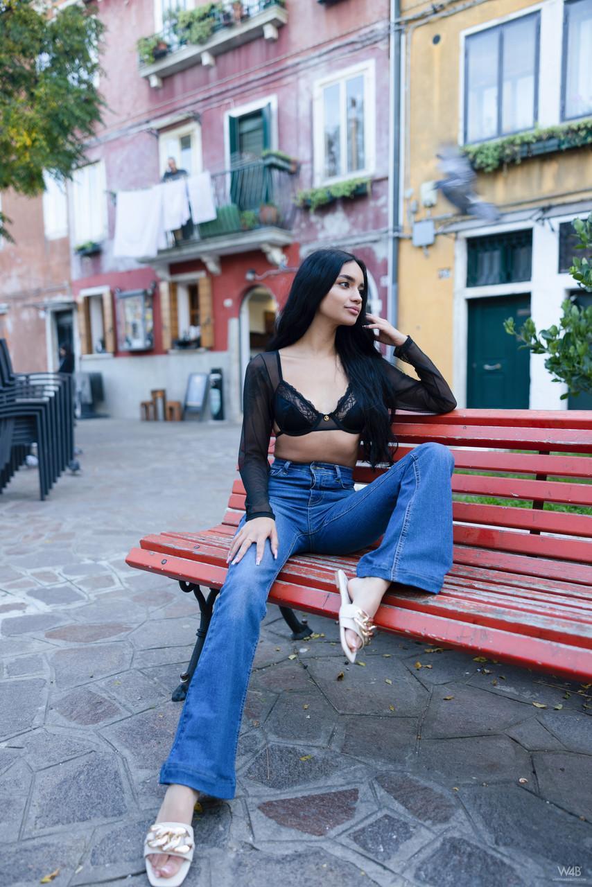 Sexy Latina teen Dulce poses in her lace bra, top and blue jeans in public(4)