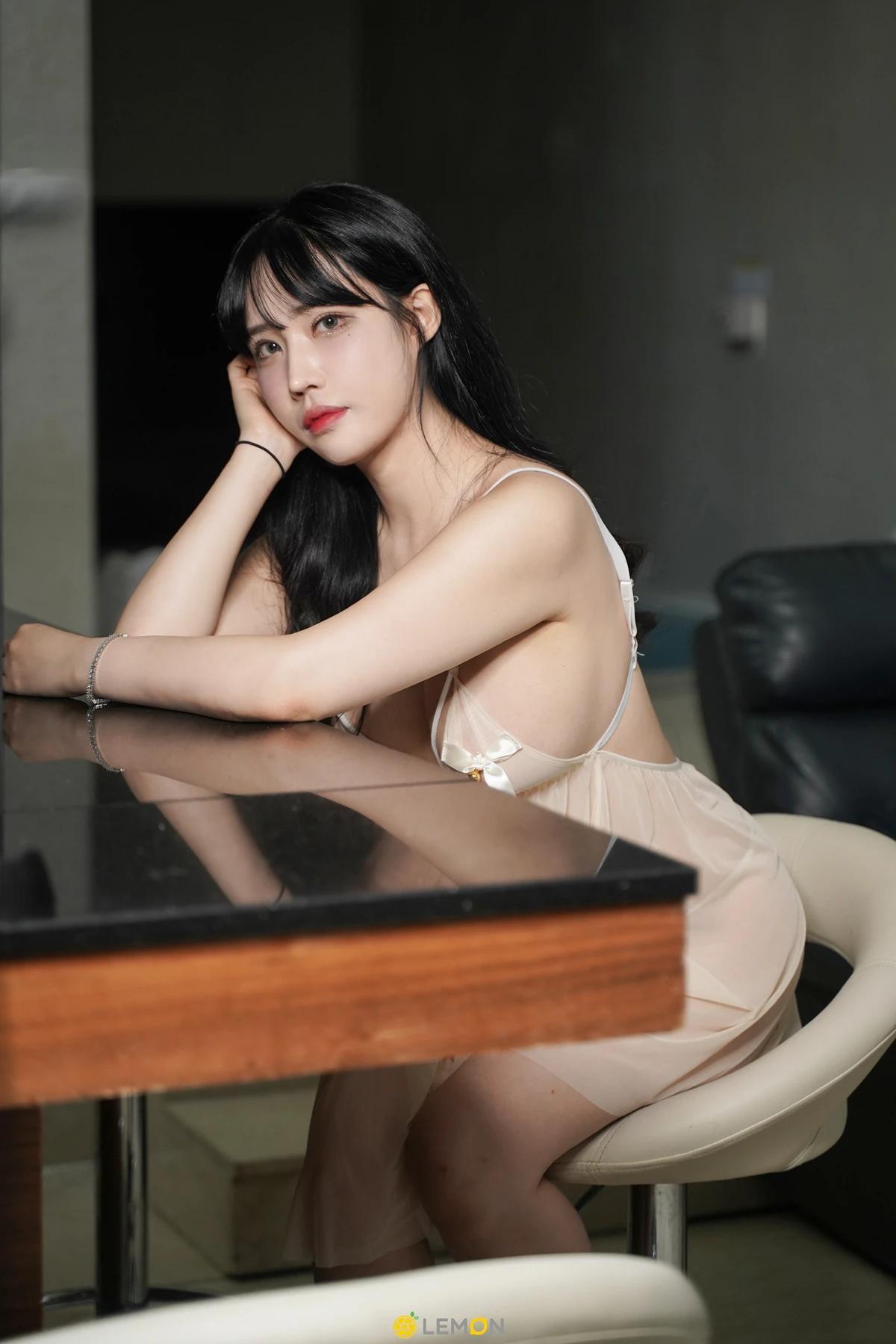 Hani 하니, KIMLEMON Vol.01 Photobook Set.01(15)