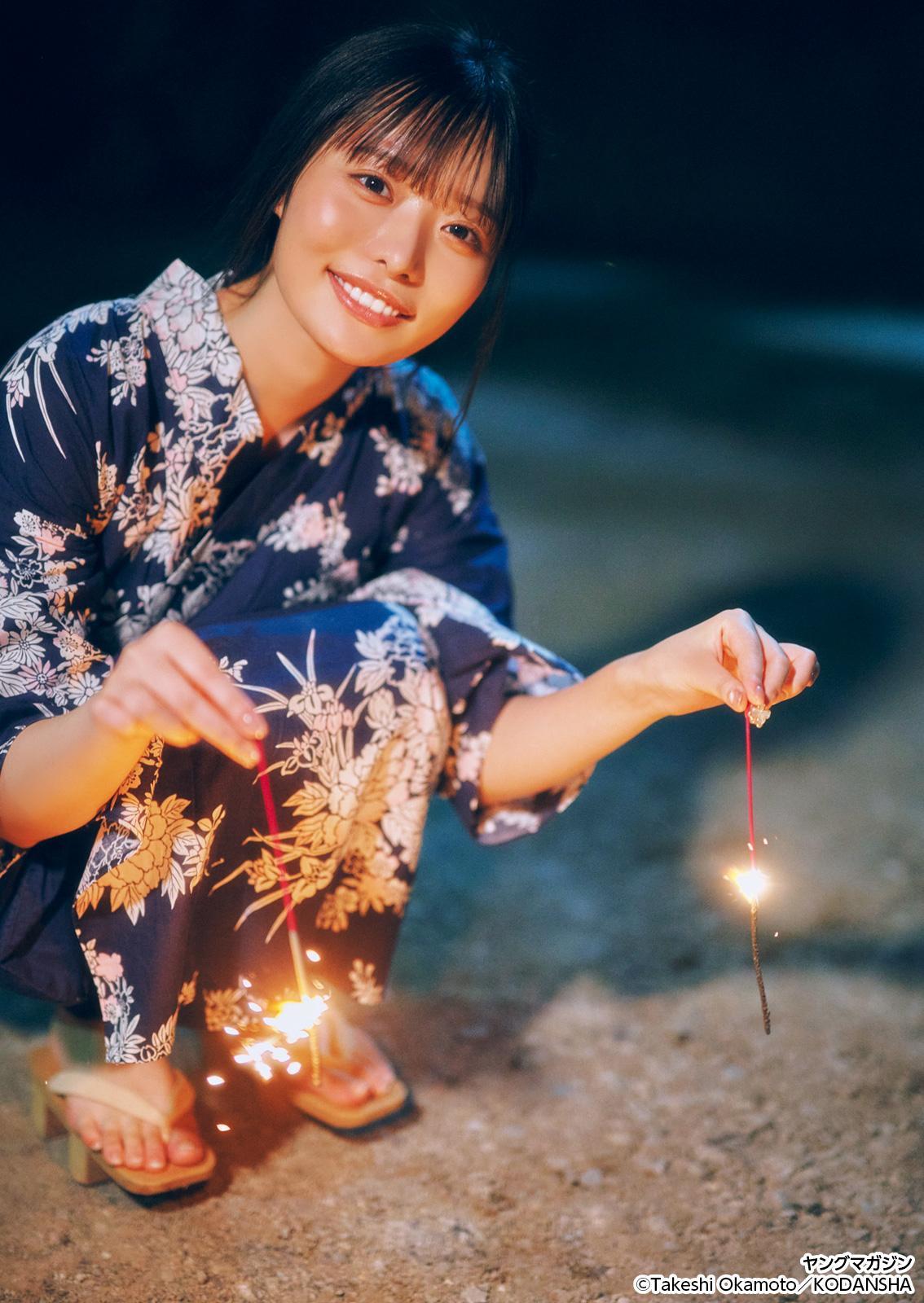 Momoha Takatsuru 高鶴桃羽, Young Magazine 2025 No.43 (ヤングマガジン 2025年43号)(16)