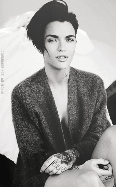 Ruby Rose A9klCKj8_o