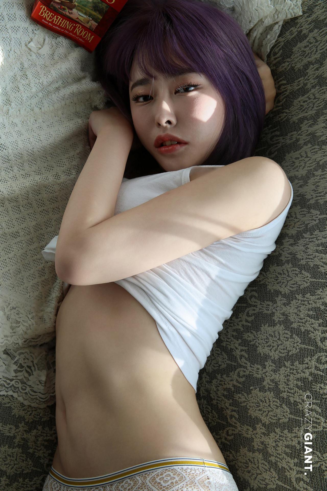 Hanere 하네레, CRAZYGIANT Sexy Photobook Set.01(18)
