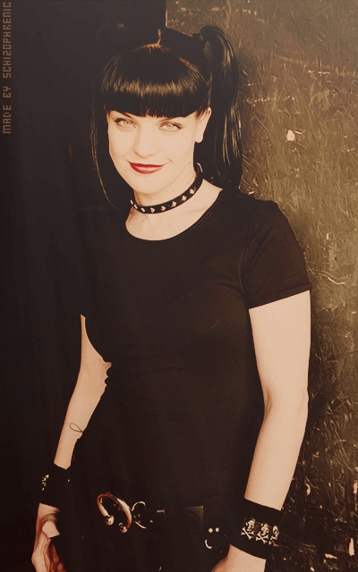 Pauley Perrette 4I0Uu8vD_o