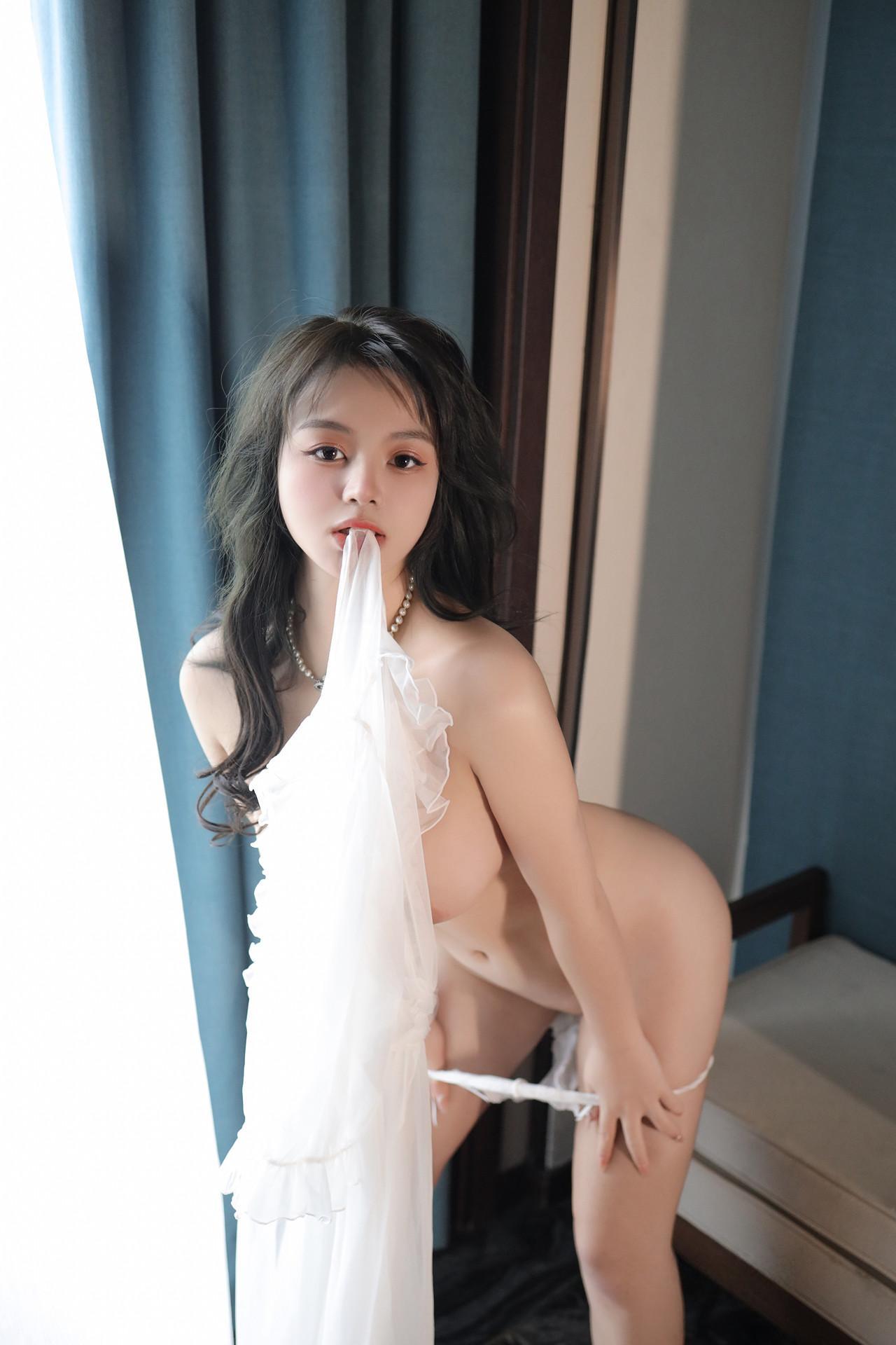 Shen Siyi 沈思怡, XR Uncensored ‘性感薄纱 Sexy Tulle’(25)