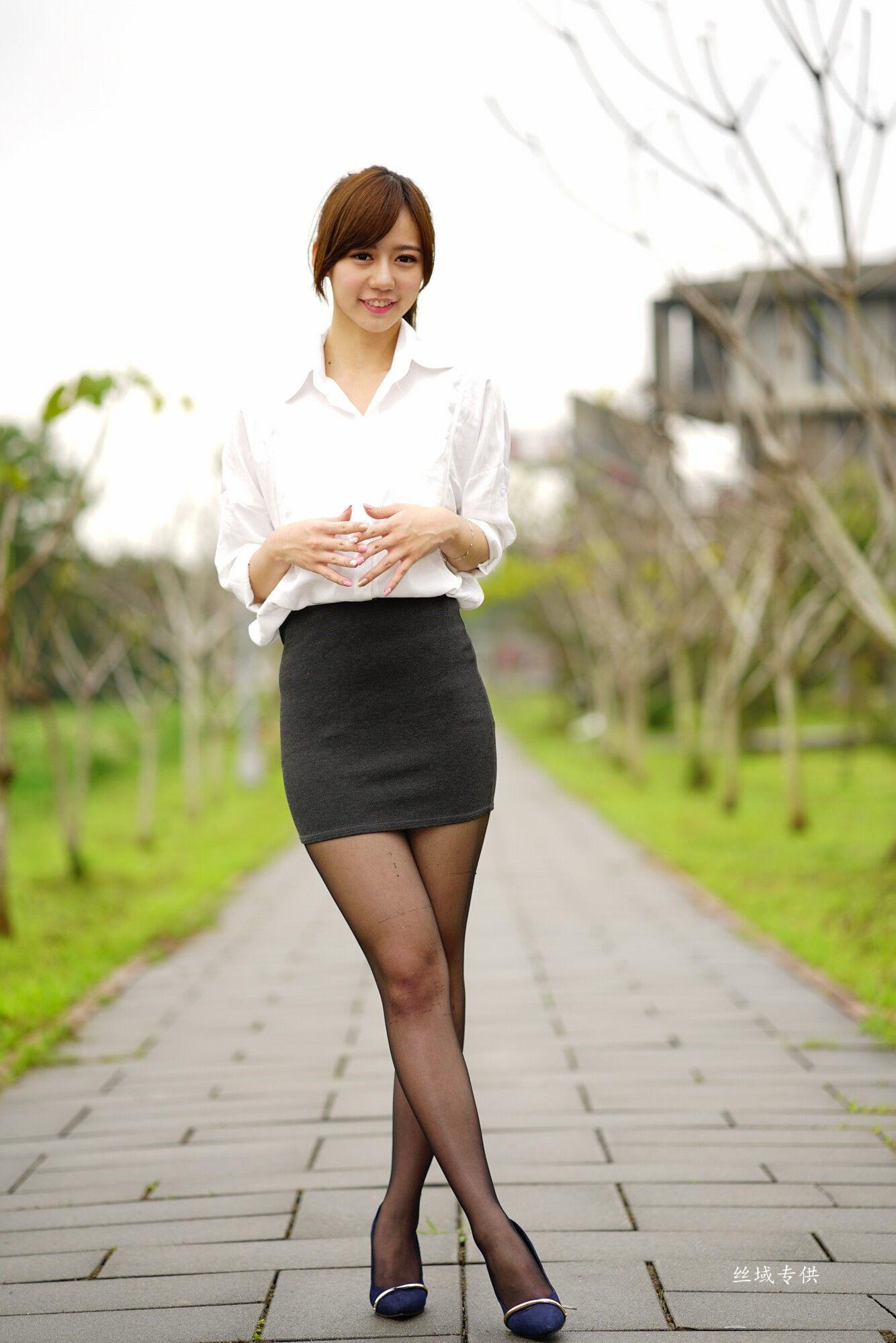 [台湾正妹] 張芸菁《東海大學二校區～》（教师OL套装） 写真集(29)
