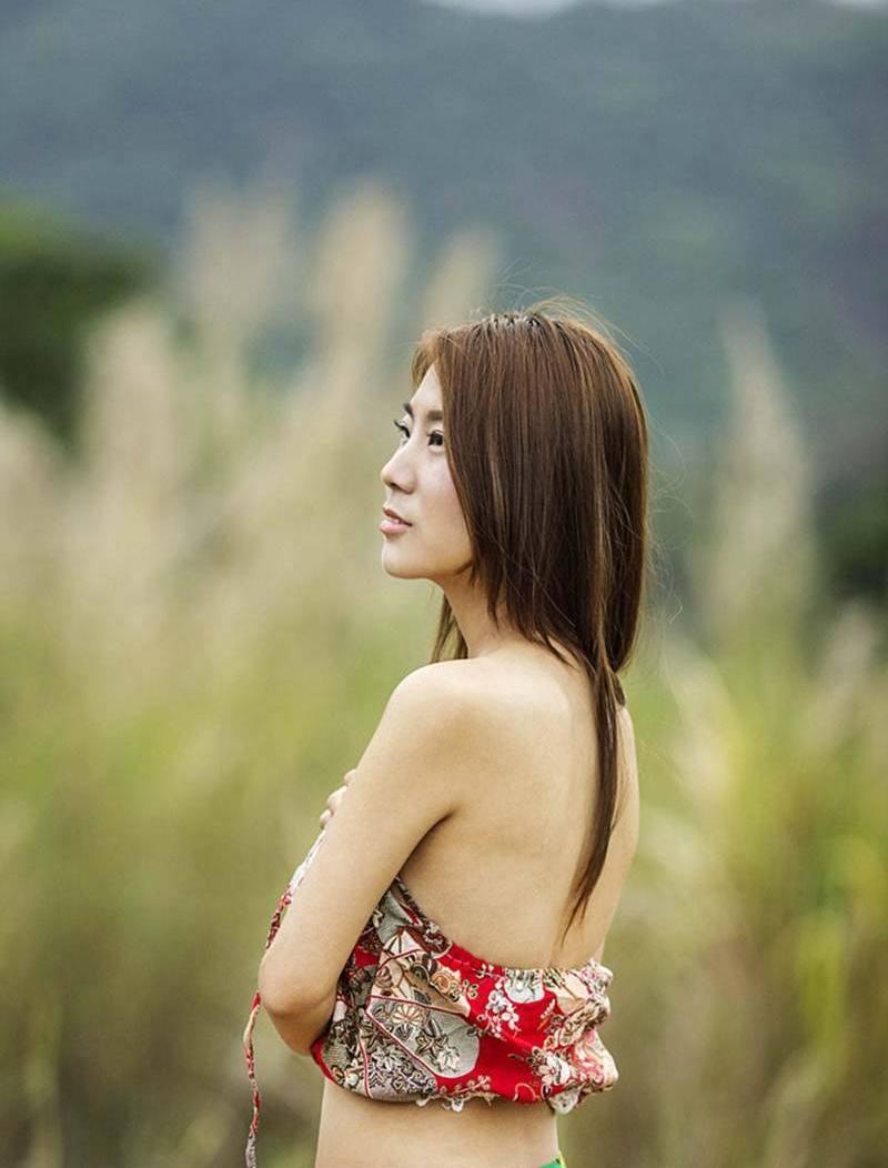 美女抹胸民族风情写真妩媚妩媚尽显魅力(9)