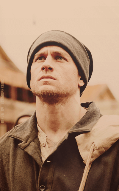 Charlie Hunnam OP47szXz_o