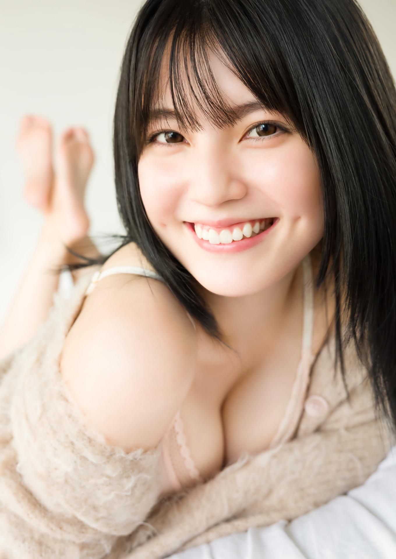 Saki Kanamaru 金丸紗希 (主人公), Young Jump 2025 No.36・37 (ヤングジャンプ 2025年36・37号)(16)