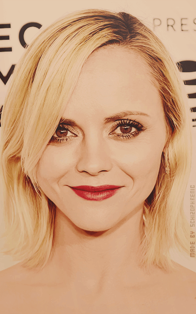 Christina Ricci Fl2sY70j_o