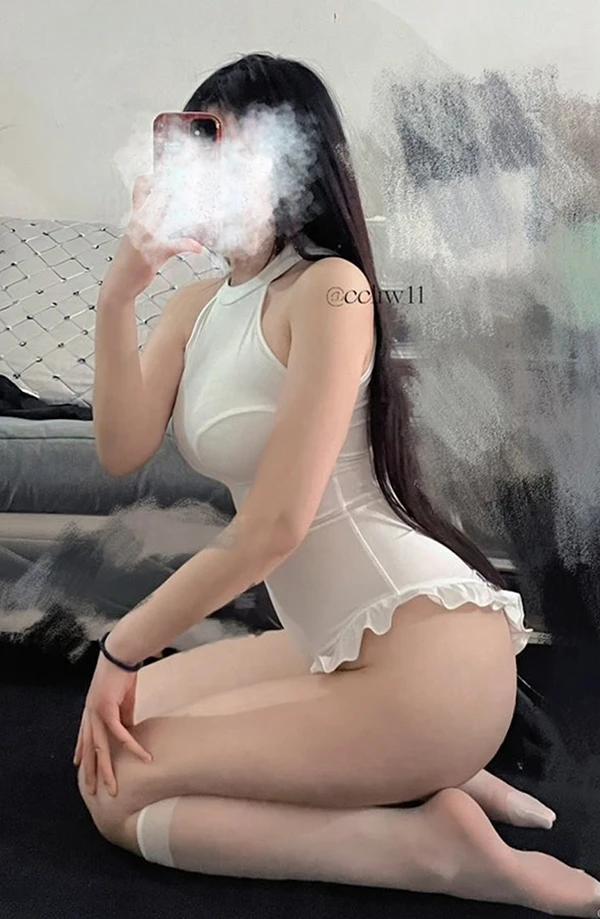 白虎福利姬@霉柿崽 C崽尺度私拍视图合集(24)