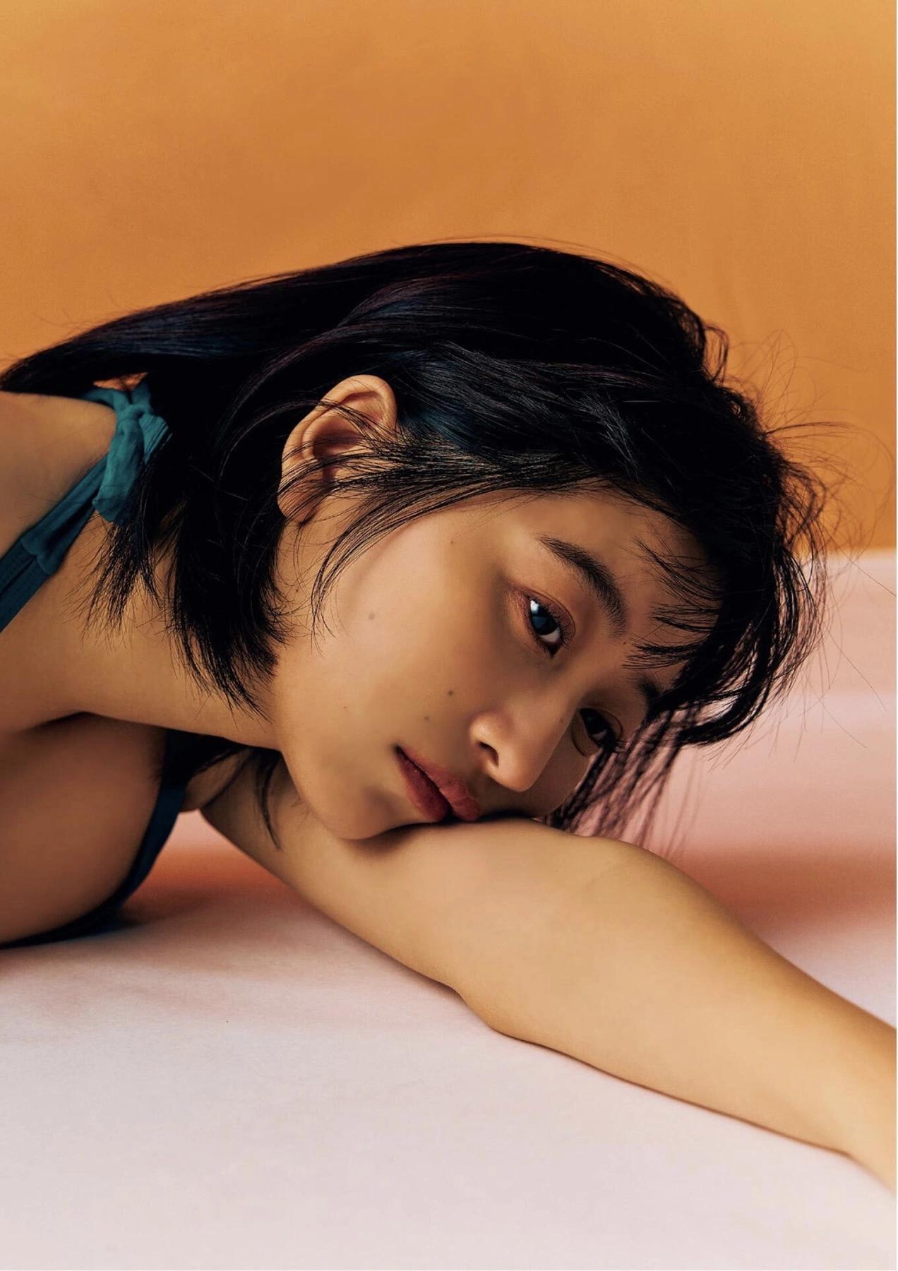 Ina Enohara 榎原依那, B.L.T. 写真集 Monster Round 4(6)