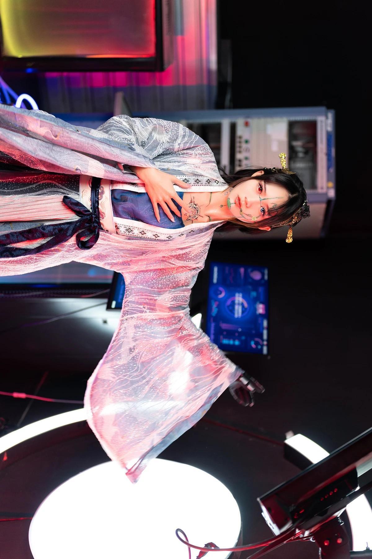 Cosplay 兔子Zzz不吃胡萝卜 – Future Princess Device 未来姬器(7)