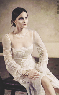 Emma Watson CN7CUuio_o